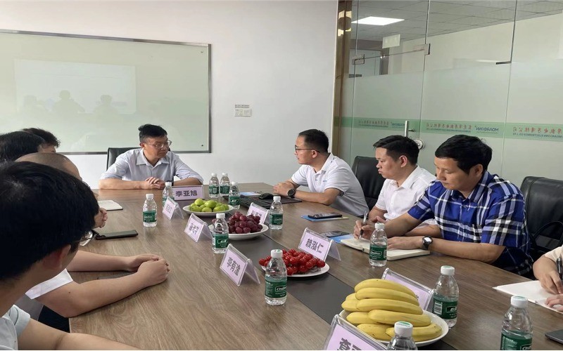 Warmly Welcoming Leaders from Fengkai County to Visit and Guide Mokai Electronics