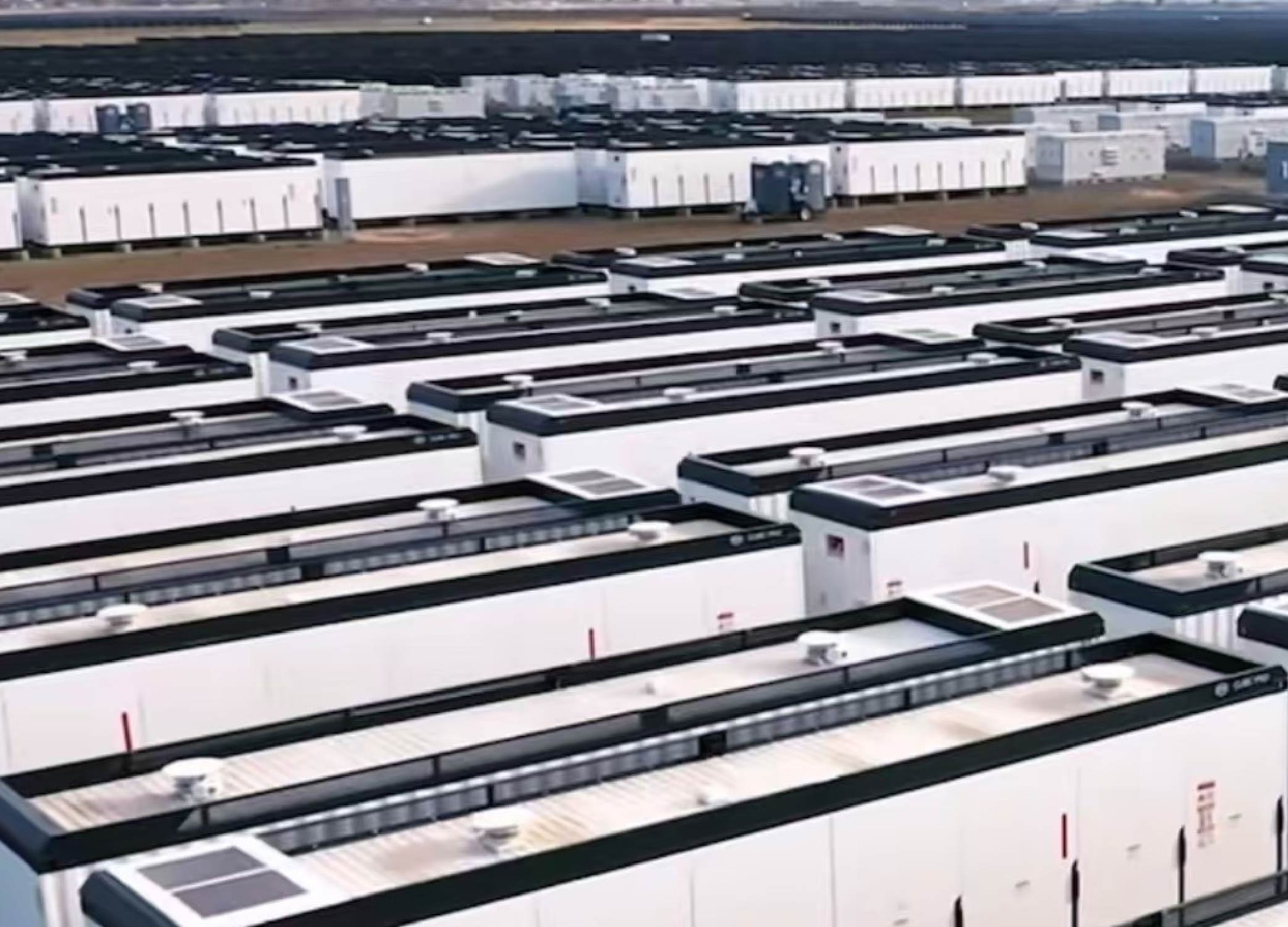 On-site energy storage harness wiring for solar-plus-storage system by SUNKEAN