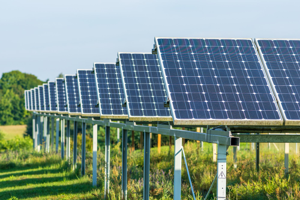 Photovoltaic and energy storage cables for cable size selection and current capacity optimization