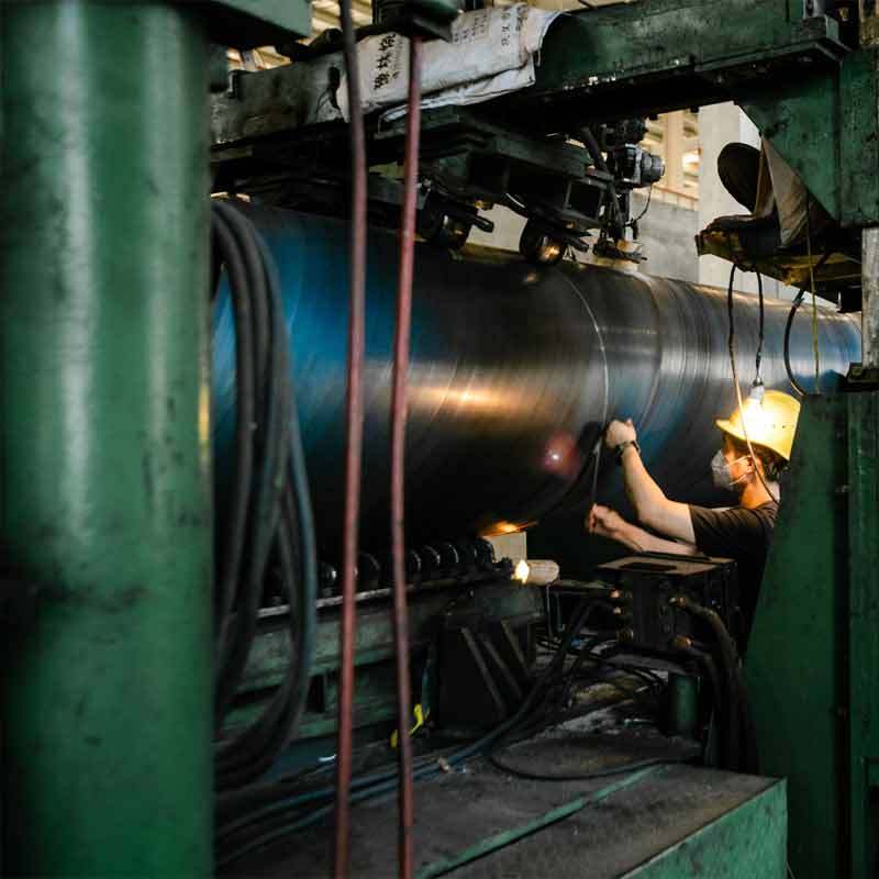 30-meter-spiral-welded-pipe-is-producing--800-1