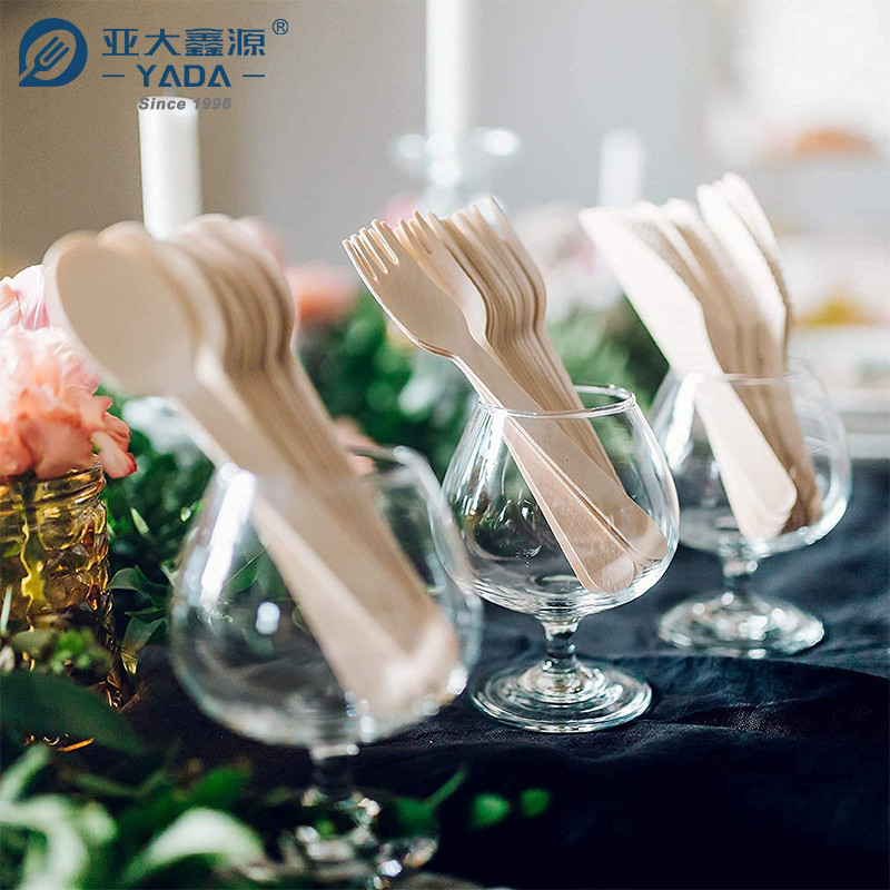 What Does YADA's Wooden Disposable Cutlery Include?