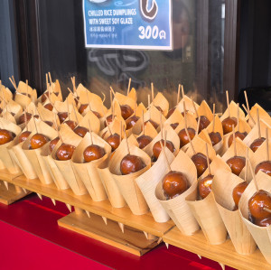 YADA Wooden Cone Wholesale | Disposable Wood Sushi Cones | Appetizer Food Container
