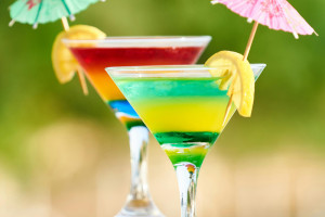 木制鸡尾酒伞选择——5 种创意用途让您的客人印象深刻 | 亚大鑫源可持续材料