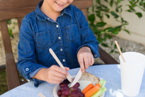 批发一次性木制餐具：与 亚大鑫源一起探索世界各地的文化如何拥抱环保餐饮