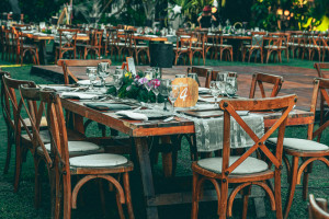 婚礼上使用时尚环保一次性餐具的终极秘诀——使用 亚大鑫源 的产品提升您的婚礼美感。