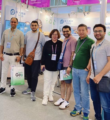 Customer Visits YADA's 137th Canton Fair Booth.