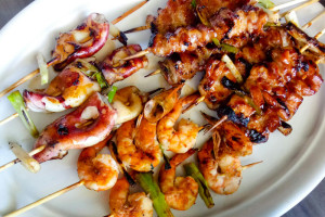 2025年夏季创意烤串食谱：亚大鑫源环保烤串签，为您带来烧烤、冷盘和甜点