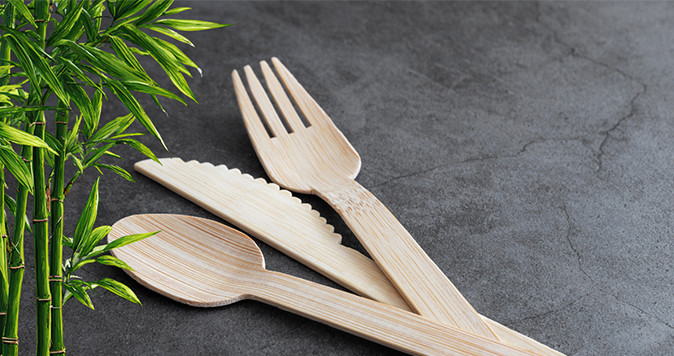 Biodegradable wooden cutlery decomposition process - eco-friendly disposal