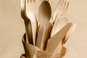 Cómo desechar correctamente los cubiertos de madera desechables - Guía completa de YADA