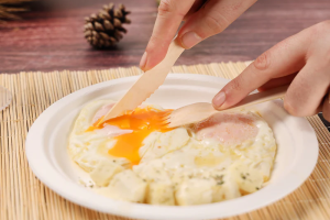 大型聚会使用一次性木刀的成本效益