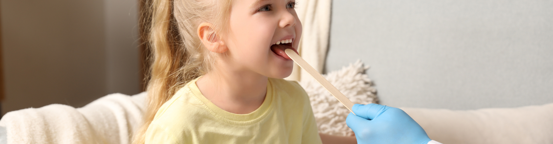 Disposable Wooden Tongue Depressors Usage