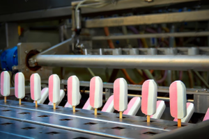 冰棒棍由什么木材制成?