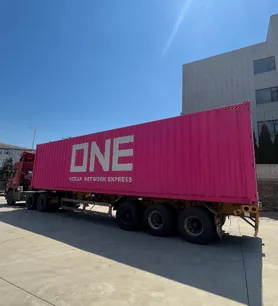 Fábrica y patio de despacho de YADA, donde los vehículos cargados salen para la exportación