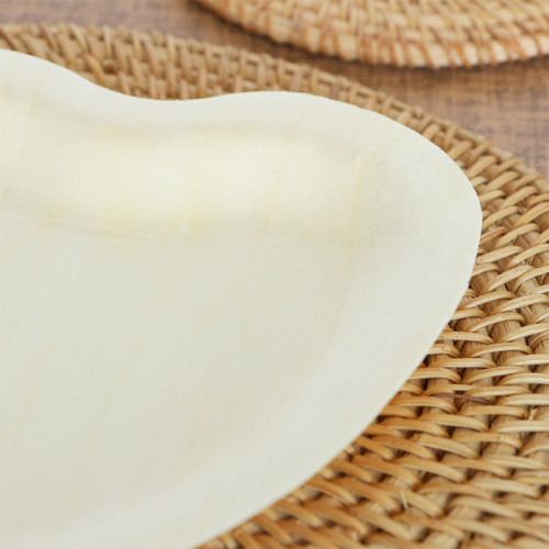 Heart-shaped Eco-Friendly Disposable Wooden Plate