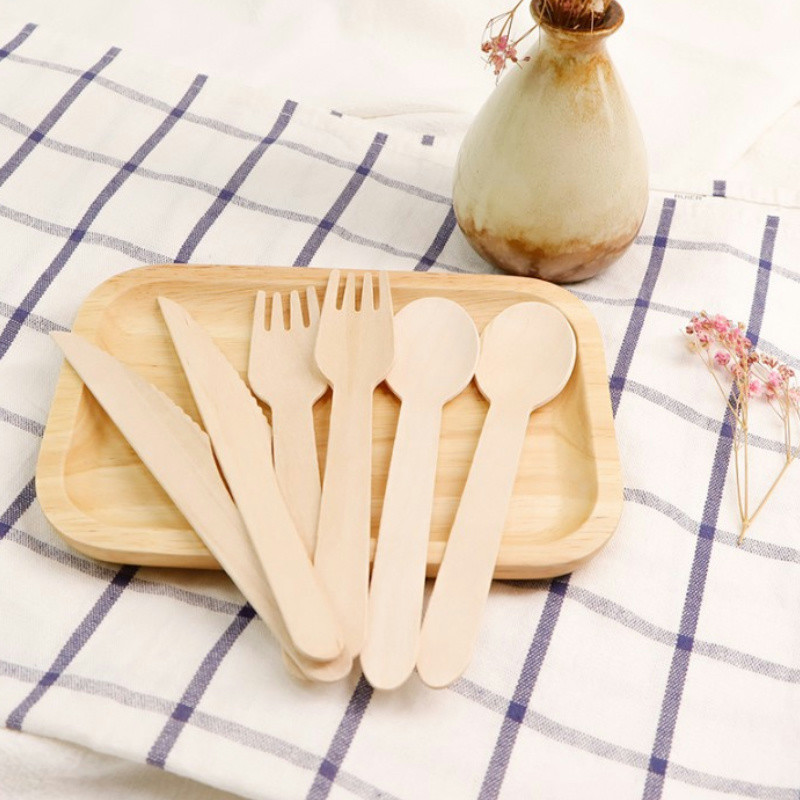 Why Are Disposable Wooden Tableware Products a Must-Have for the Food Industry?