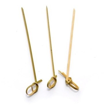 FSC  Bamboo Cocktail Picks 200 PCS Bamboo Skewers 4 Inch with Looped Knot, Food Picks,Party Toothpicks for Appetizers,Cocktail Drinks,Barbecue Snacks,Club Sandwiches. (Knot Skewer 4 inch 200 PCS)