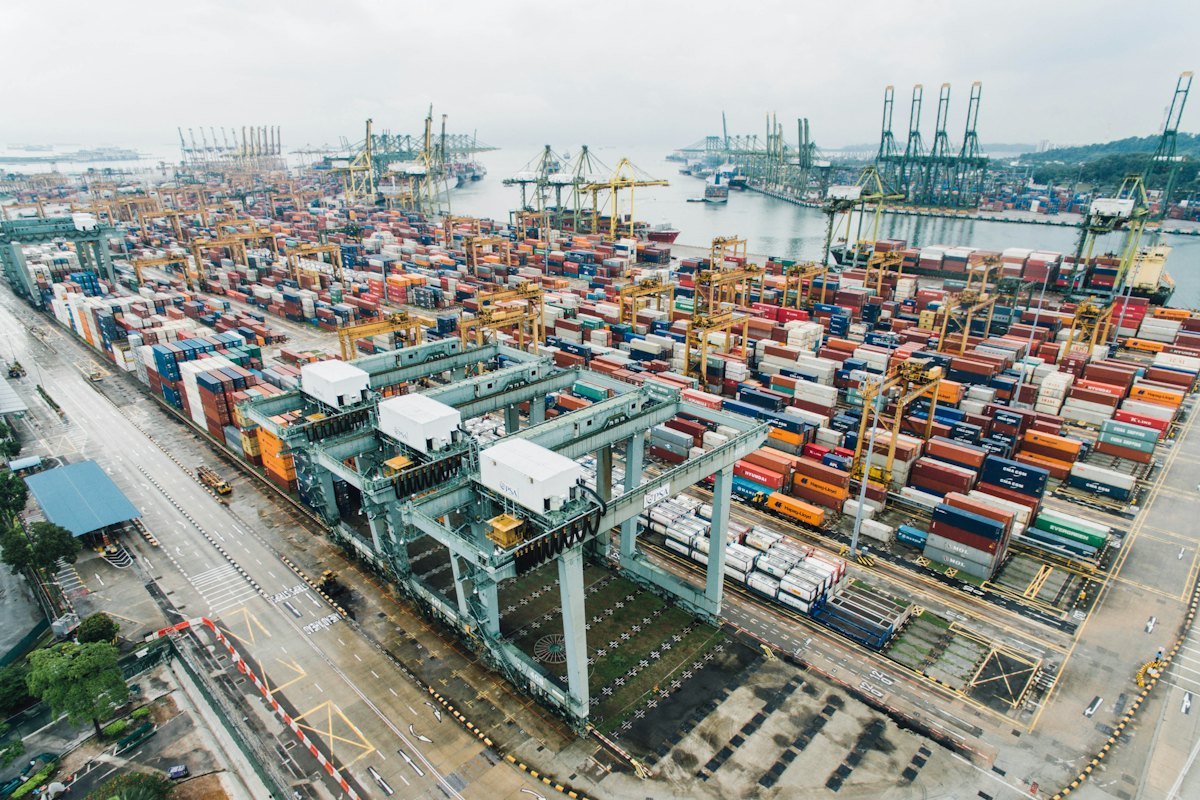 Container loading for exported disposable wooden tableware shipments