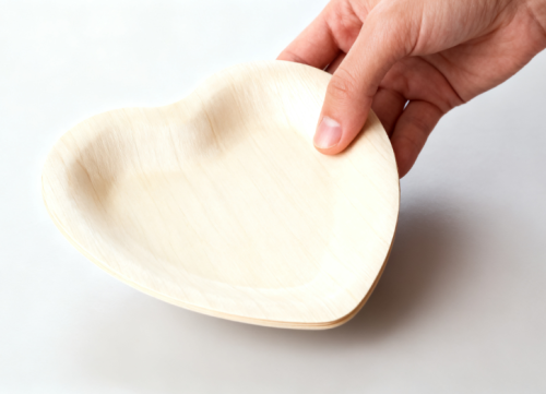 Heart-shaped Eco-Friendly Disposable Wooden Plate