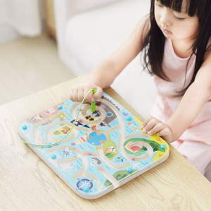 Busy Board for Toddlers 2-4 Magnetic Magnetic Marble Maze 