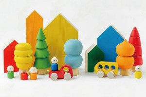 How Open-Ended Wooden Toys Enhance Montessori & Waldorf Learning | Benefits & Examples
