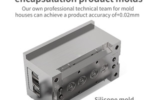 Quel est le processus de développement et de personnalisation des moules en silicone ?