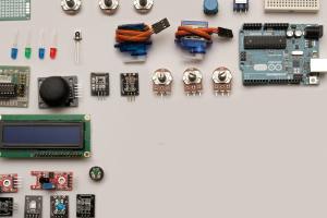 The Ultimate Guide to Liquid Silicone Injection Molding in Consumer Electronics