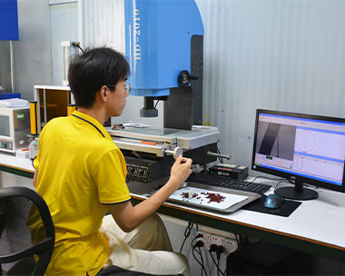 5 factores críticos a la hora de seleccionar un fabricante de LSR personalizado