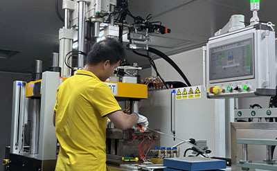 Prepare sus productos para el futuro con técnicas avanzadas de sobremoldeo de silicona: adopte la tecnología de recubrimiento de silicona orgánica para un futuro resiliente.