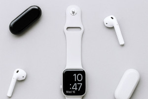 The Role of Custom LSR Molding in the Growing Wearables Market