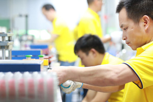 How Silicone Overmolding Improves Grip and Tactile Feedback in Plastic Devices