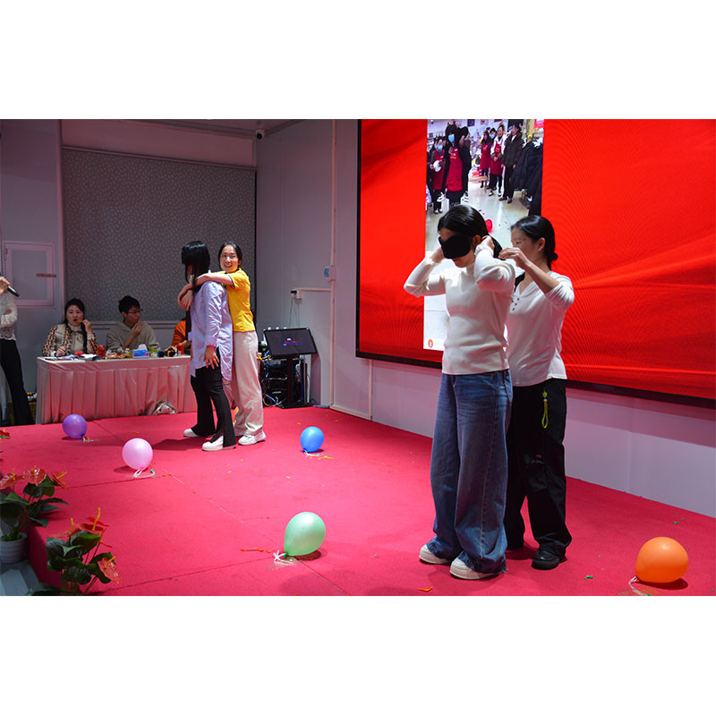 Blindfold Balloon Challenge