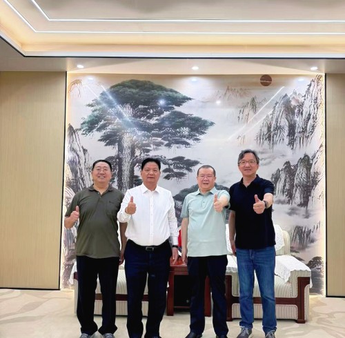 深化徽商联动融通 沪黄协同共启新篇 ——吴献忠、聂广雄、方志明一行莅临卓朴智能走访交流