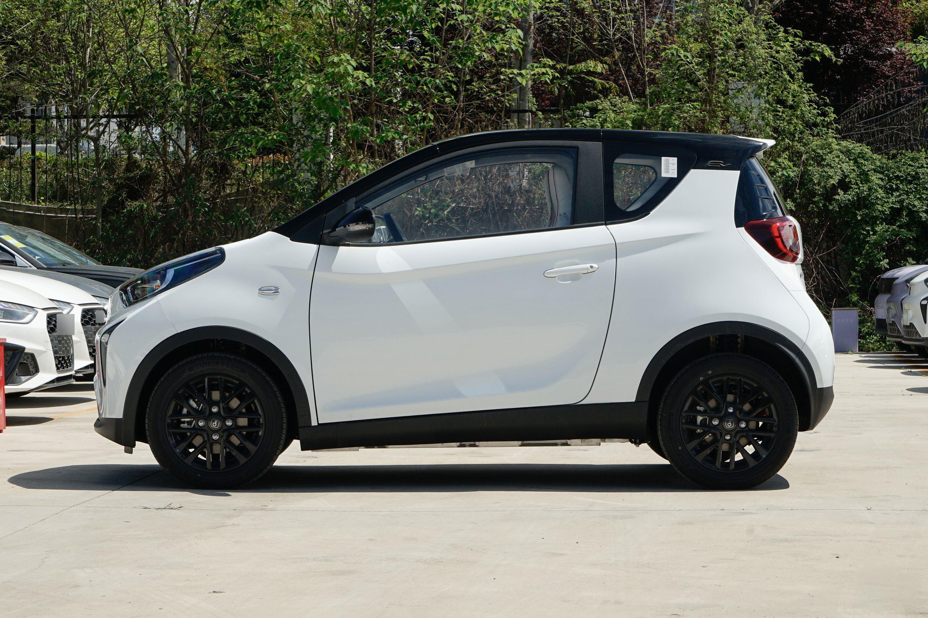 Chery eMe 2024 Youth Edition 321km, Love Edition 29.23kWh side