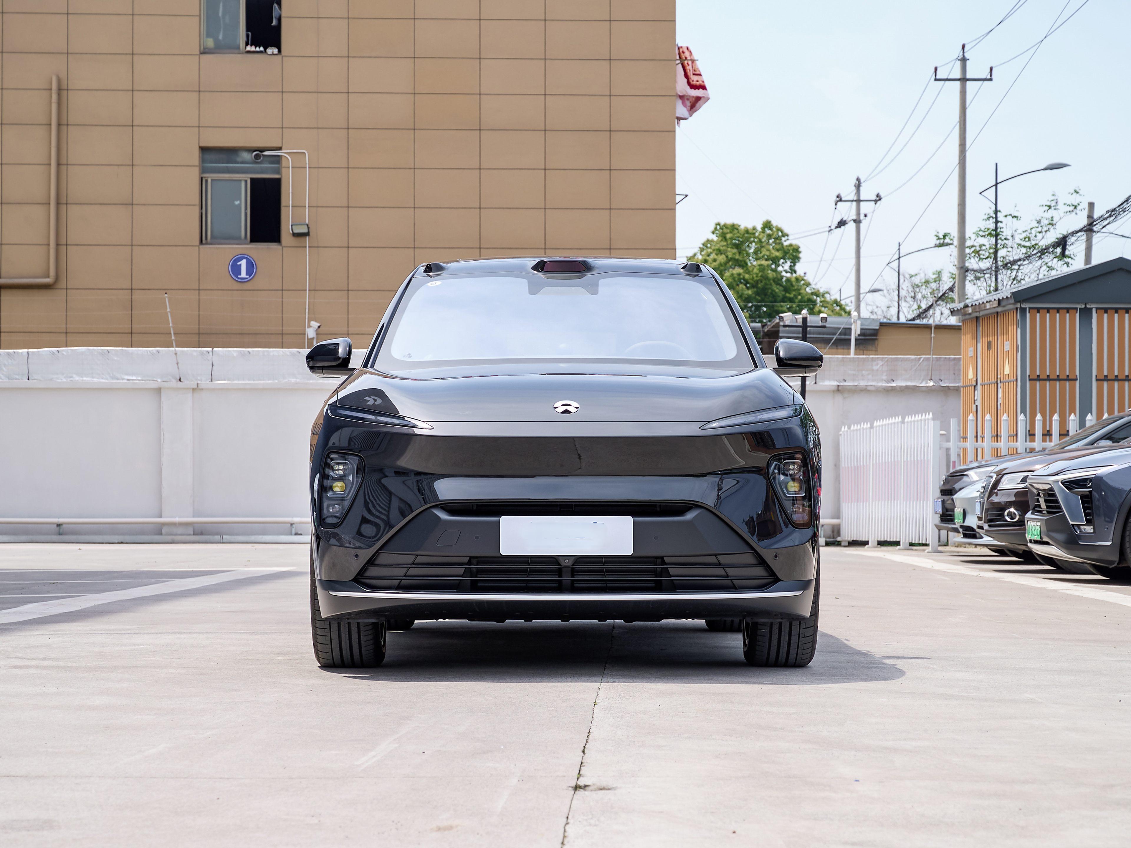 NIO ES8 2024 100kWh Executive Edition front