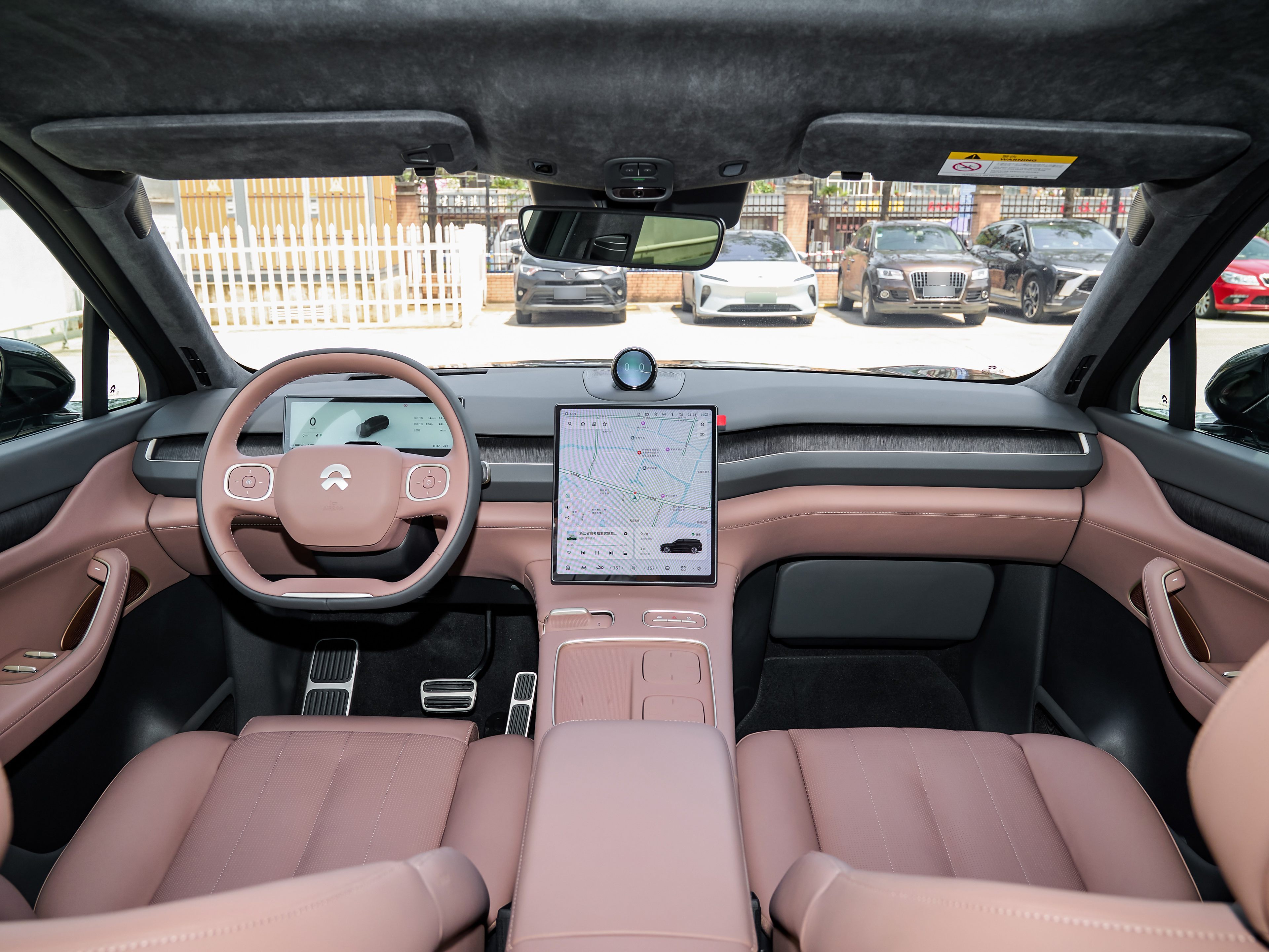 NIO ES8 2024 100kWh Executive Edition inside