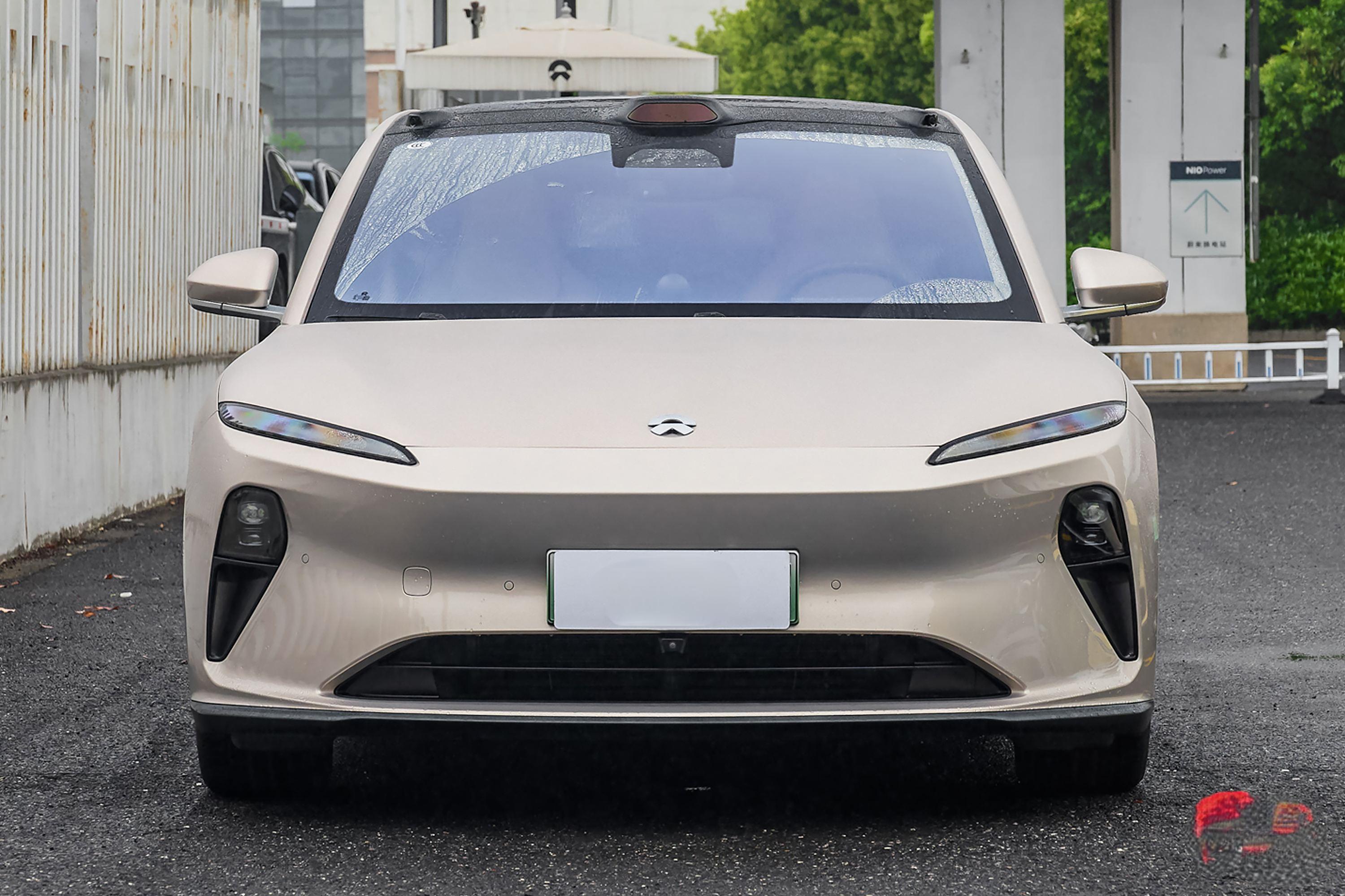 NIO ET5T 2024 model 100kWh Touring front