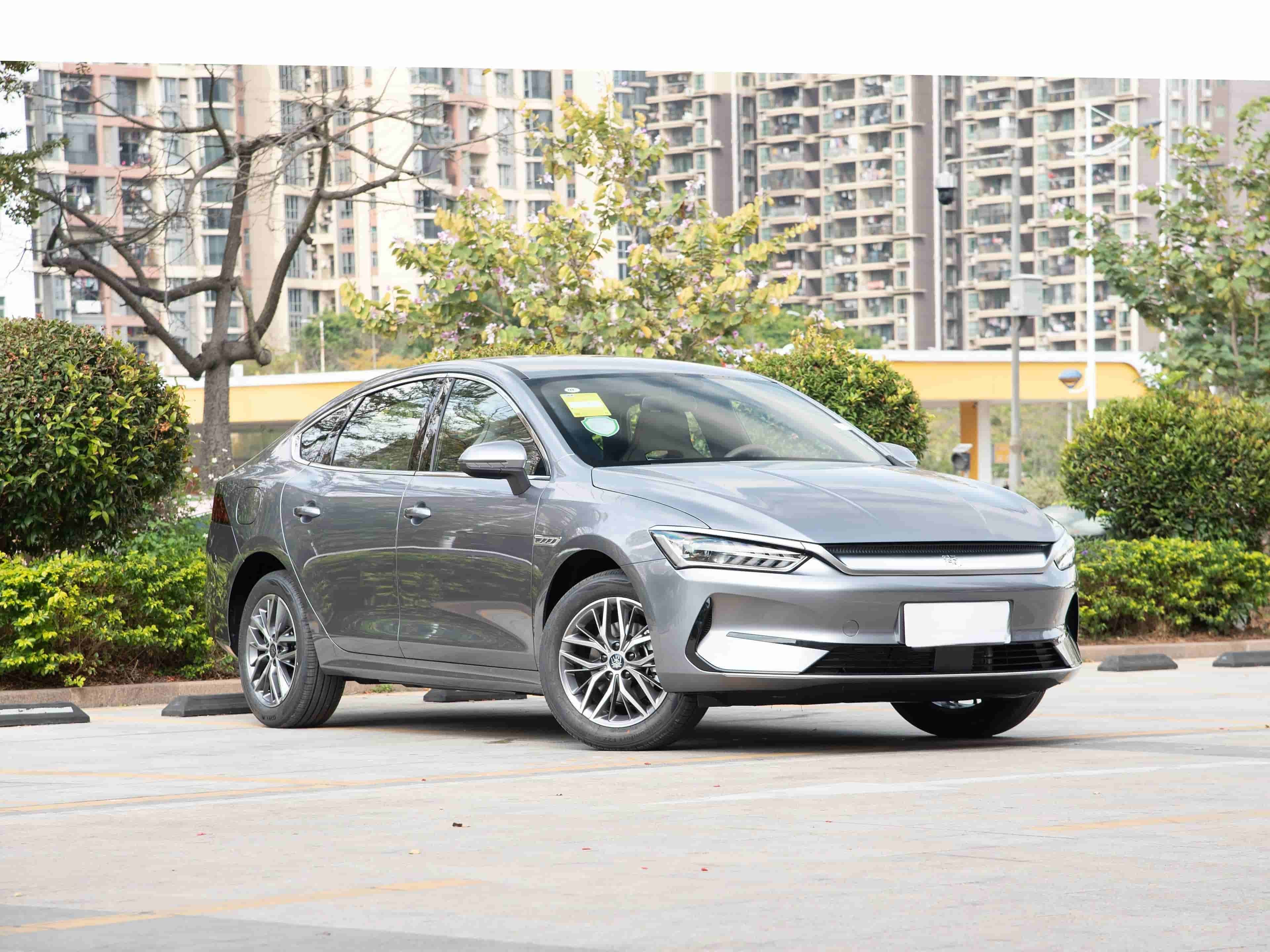 BYD Qin PLUS 2024 Honor Edition EV 420KM leading model side 2