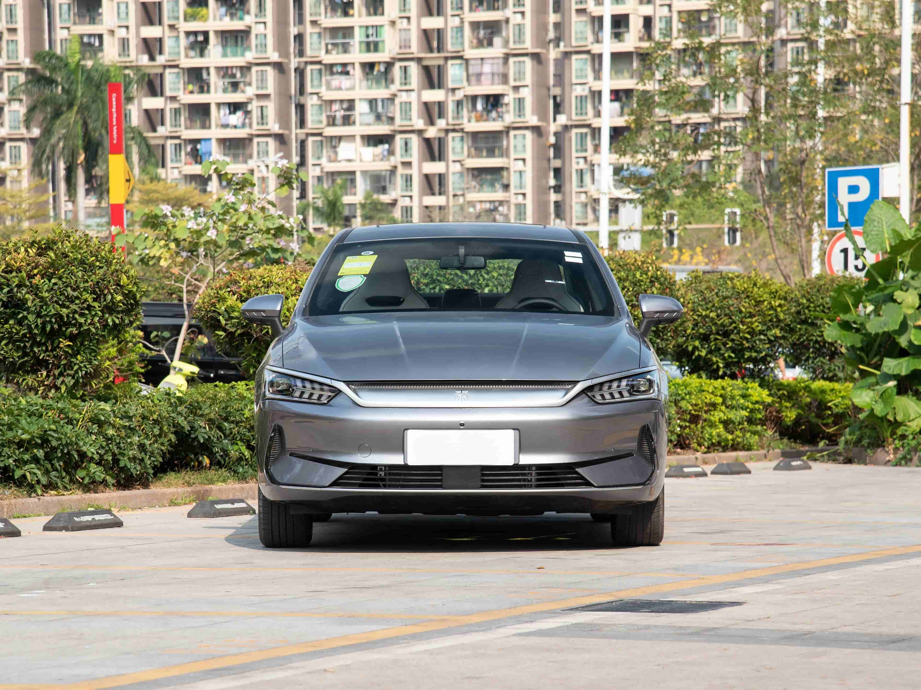 Qin PLUS 2024 Honor Edition EV 510KM Transcendent Type front