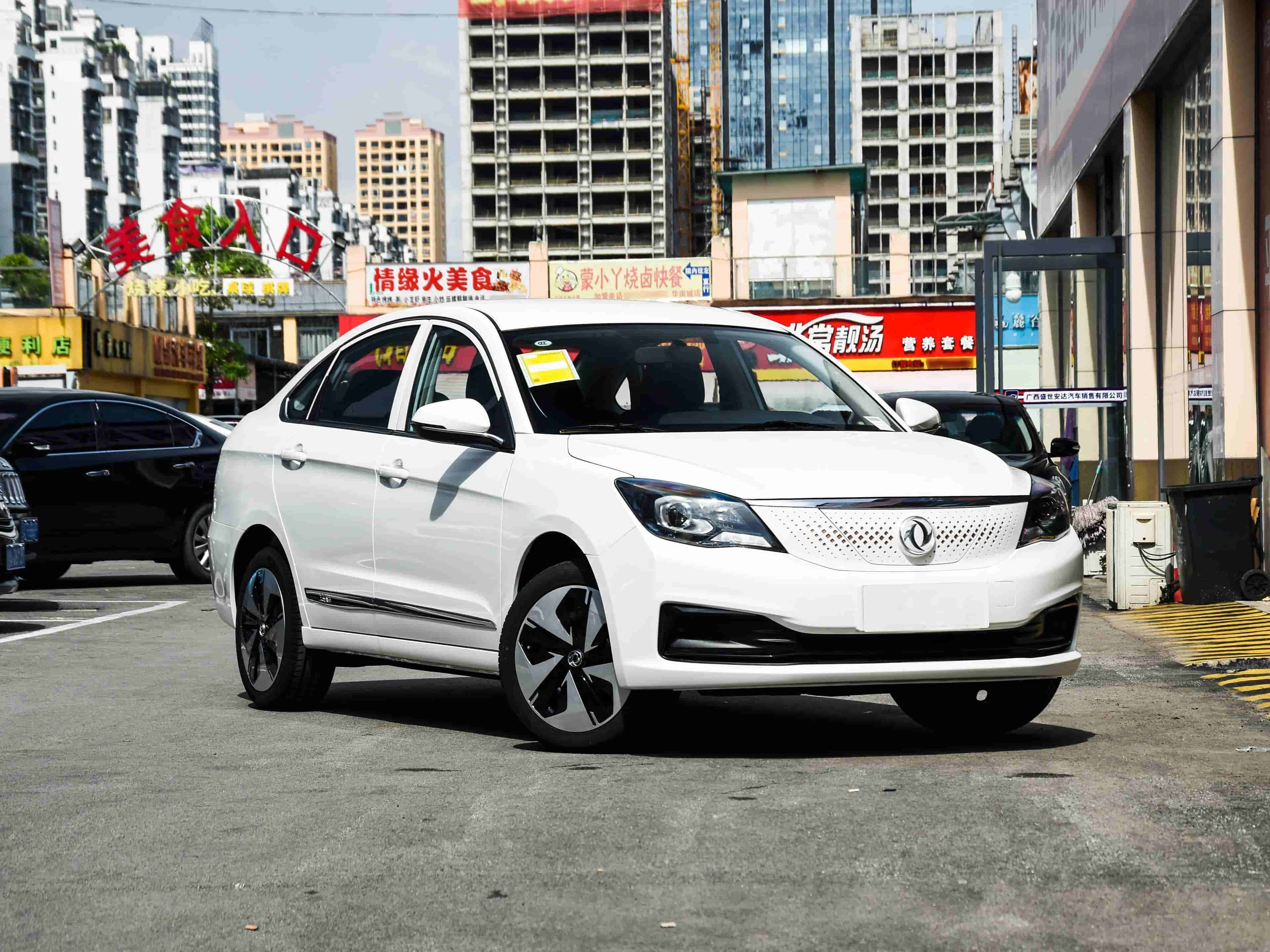 Dongfeng Fengshen E70 2023 500 Smart Edition Lithium Iron Phosphate 48.6kWh 120kW6