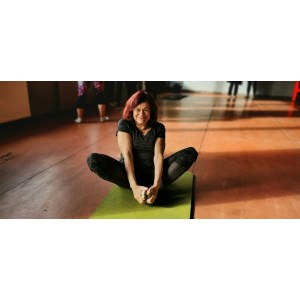 How a Women Yoga Set Manufacturer Delivers Customization and Quality