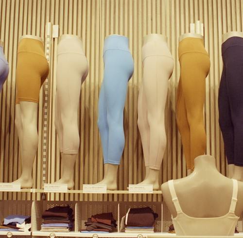 How to Find the Right Activewear Vendor: Your Ultimate Guide to Launching a Successful Fitness Apparel Brand