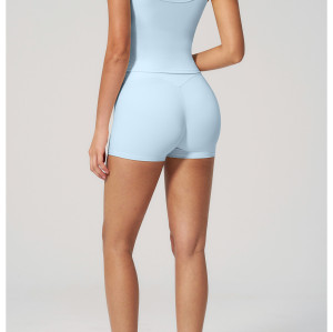 Custom Yoga Sets|Wholesale Brushed-finish yoga tank top and butt-lifting shorts suitable for outdoor