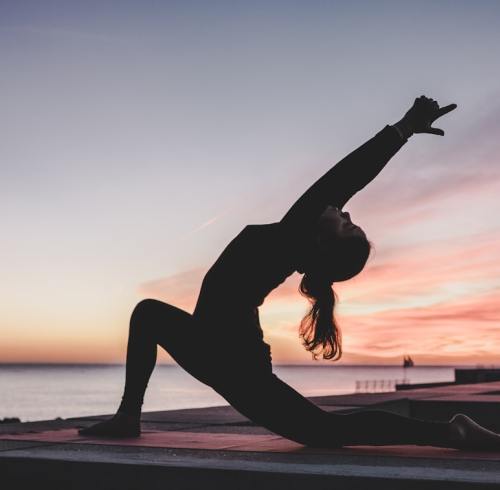 How to Start a Custom Yoga Clothing Line: A Complete Guide for Brands