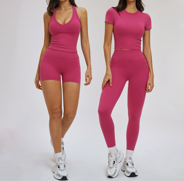 Custom Yoga Sets|Wholesale Yoga Set with Beautiful Back Fitted and Versatile Suitable for Outdoor