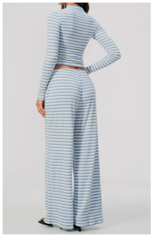 Custom Yoga Sets|Supplier of Striped Yoga Outfit Set –Comfortable Breathable Activewear for Fitness