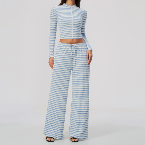 Custom Yoga Sets|Supplier of Yoga set zip-up mock neck  breathable fabric and wide-leg bottoms
