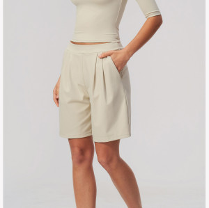 Custom Yoga Sets|Supplier of Two-piece yoga set featuring a half-sleeve top and butt-lifting short