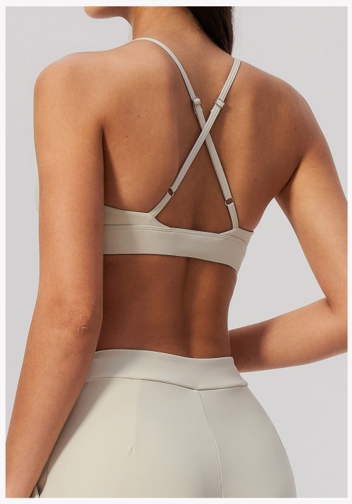 Custom Yoga bra|Wholesale V-neck form-fitting quick-dry yoga bra running or wearing as an outer top