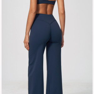 Custom Yoga Sets|Supplier of Yoga Set Halter-Neck Tank Top Built-in Pads&Casual Flared Leggings
