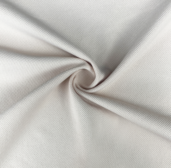 TH2245 Tissu piqué dynamique - 96 % nylon, 4 % élasthanne. Tissu texturé, léger et respirant, idéal pour les polos de golf et de tennis.